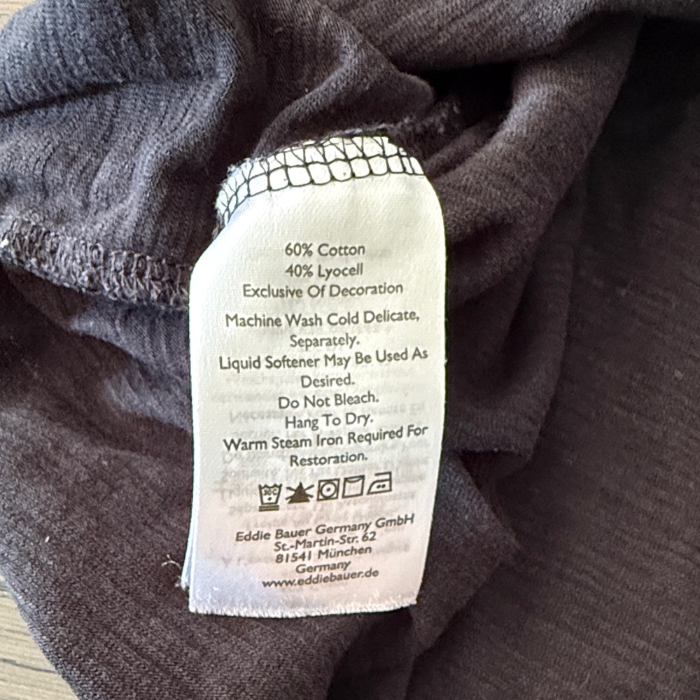 B14 Eddie Bauer Women’s Large Classic Black Short Sleeve Tee - Picture 5 of 5